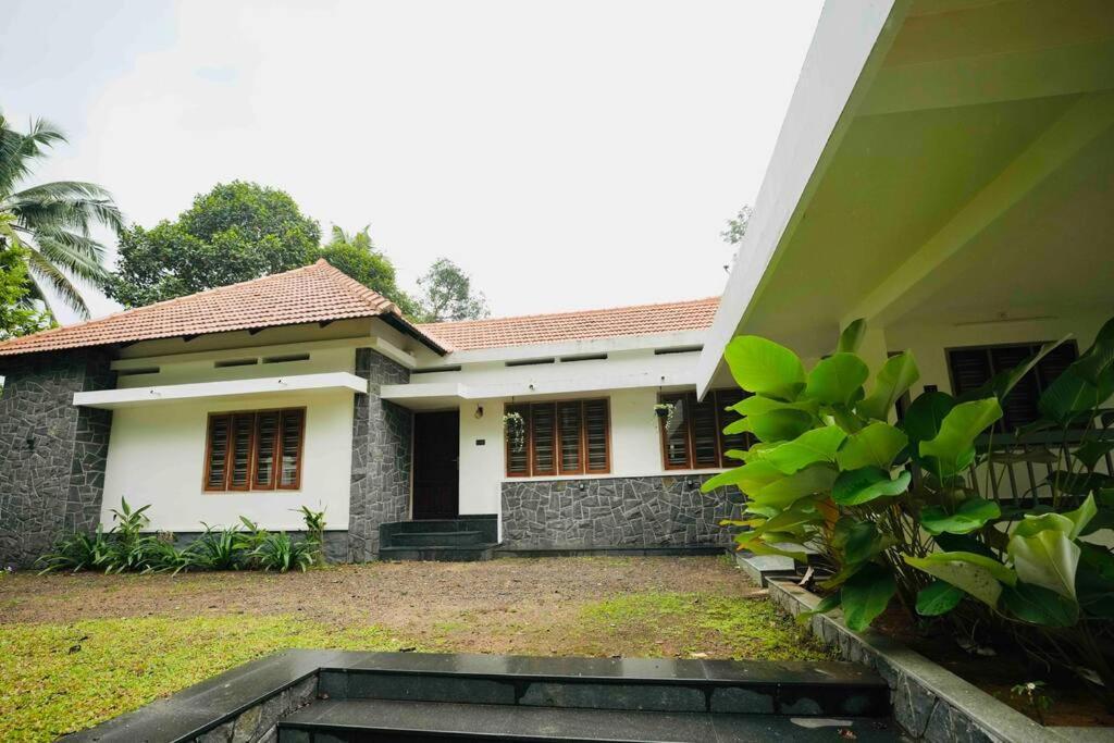 Thekkaniyil Kottayam